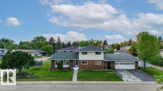 712 LEE RIDGE Road  Edmonton, AB T6K 0P2