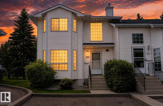32 3311 58 Street  Edmonton, AB T6L 6X3