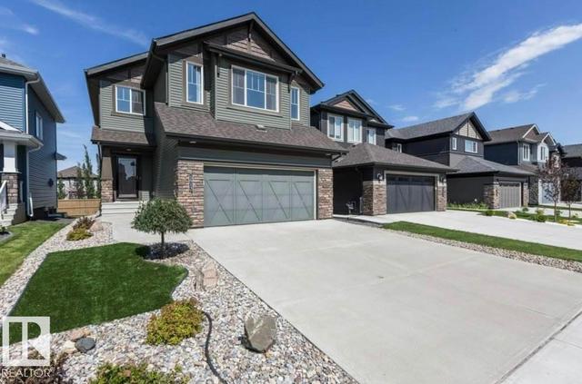 5912 19 Avenue SW  Edmonton, AB T6X 2A2