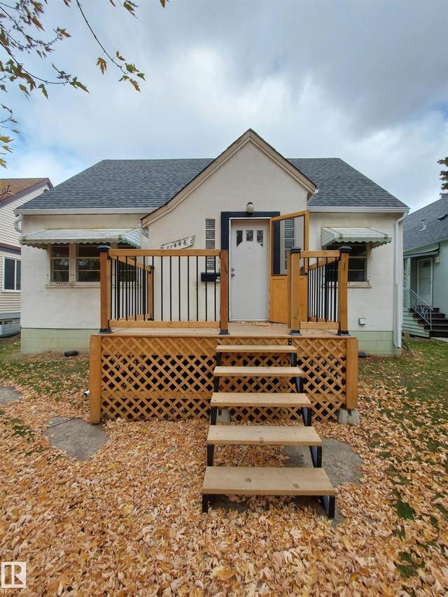 11446 79 Avenue  Edmonton, AB T6G 0P6