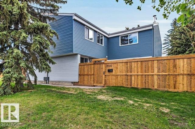 #200 14707 53 AV NW  Edmonton, AB T6H 5C9