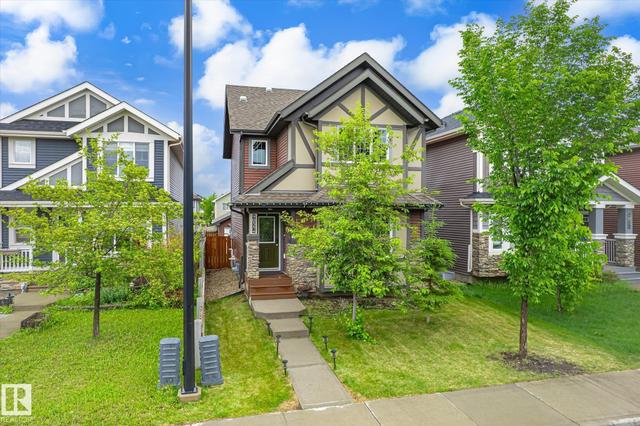 9039 219 Street NW  Edmonton, AB T5T 6Z8