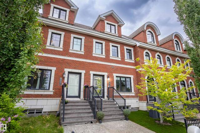 4949 TERWILLEGAR Common  Edmonton, AB T6R 0G5