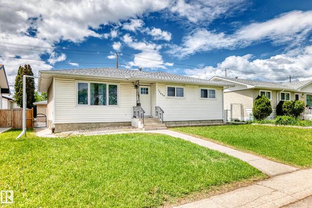 13428 82 Street NW  Edmonton, AB T5E 2V2