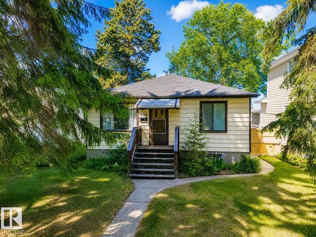 8318 80 Avenue NW  Edmonton, AB T6C 0T1