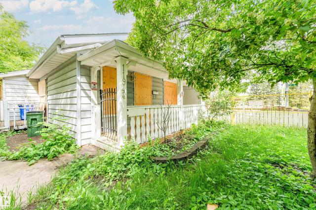 11944 68 Street NW  Edmonton, AB T5B 1P7