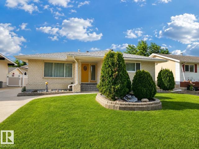 7612 40 Avenue NW  Edmonton, AB T6X 0X5