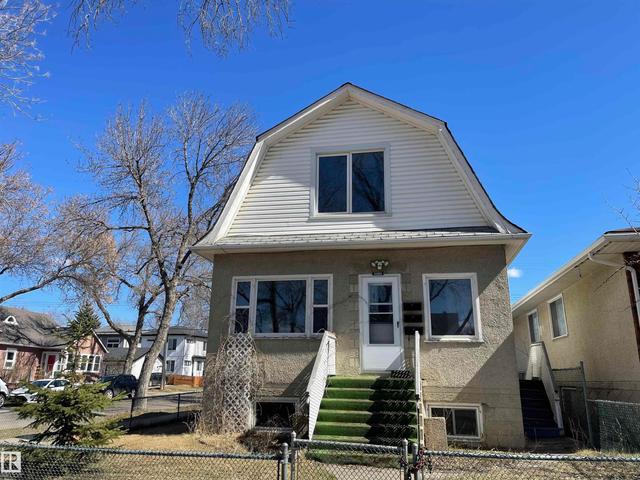 11161 96 Street  Edmonton, AB T5G 1S8