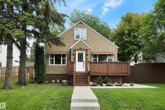 12015 124 Street NW  Edmonton, AB T5L 0M8