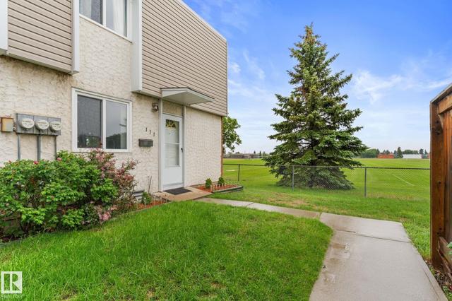 111 CORNELL Court NW  Edmonton, AB T5C 3C3