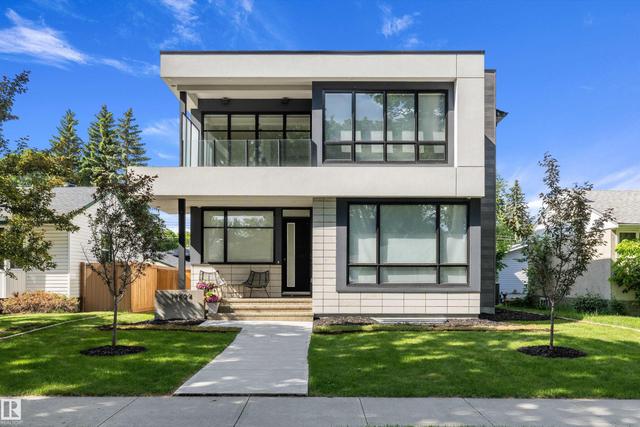 14624 93 Avenue NW  Edmonton, AB T5R 5G6