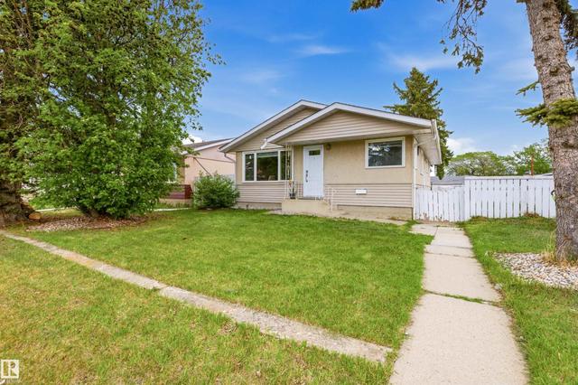 8911 169 Street NW  Edmonton, AB T5R 2X2