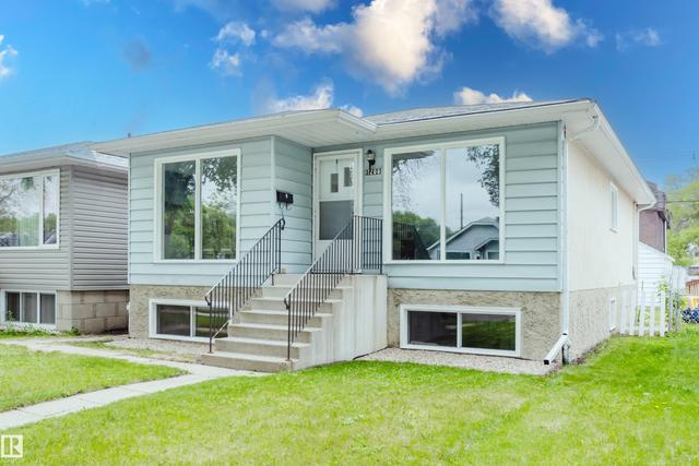 11208 69 Street NW  Edmonton, AB T5B 1R5