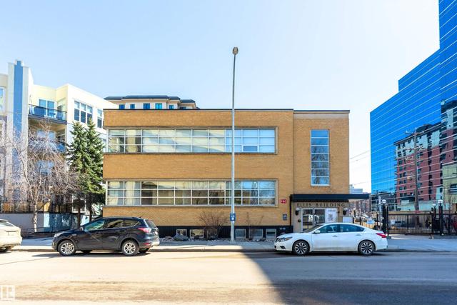104 10123 112 Street  Edmonton, AB T5K 1M1