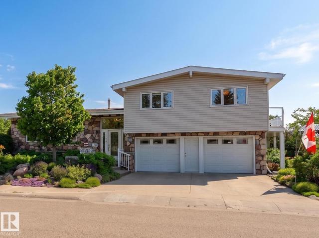 7802 132A Avenue NW  Edmonton, AB T5C 2C4