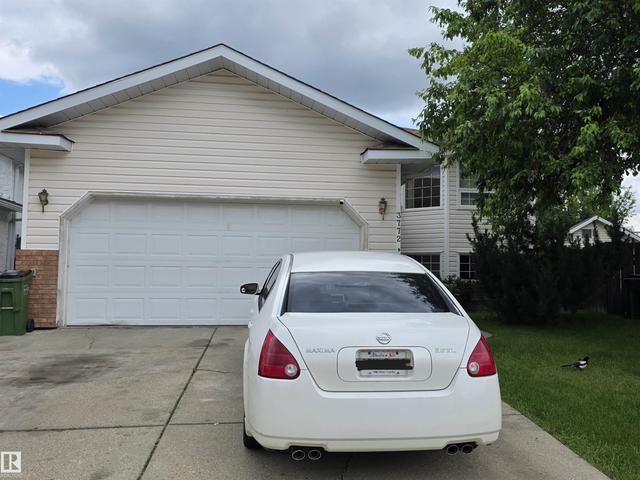 3772 48 Street NW  Edmonton, AB T6L 3T3