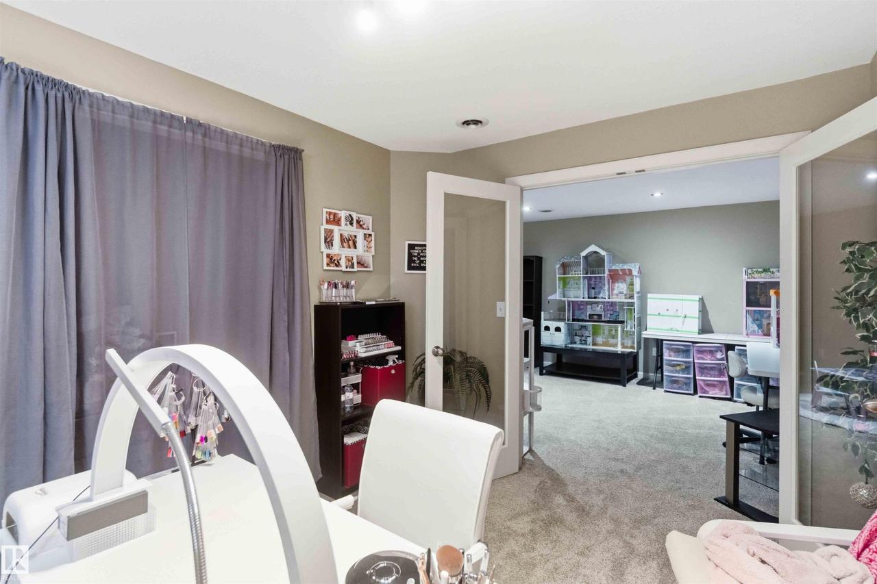 20032 131 Avenue Nw, Edmonton, AB - Indoor