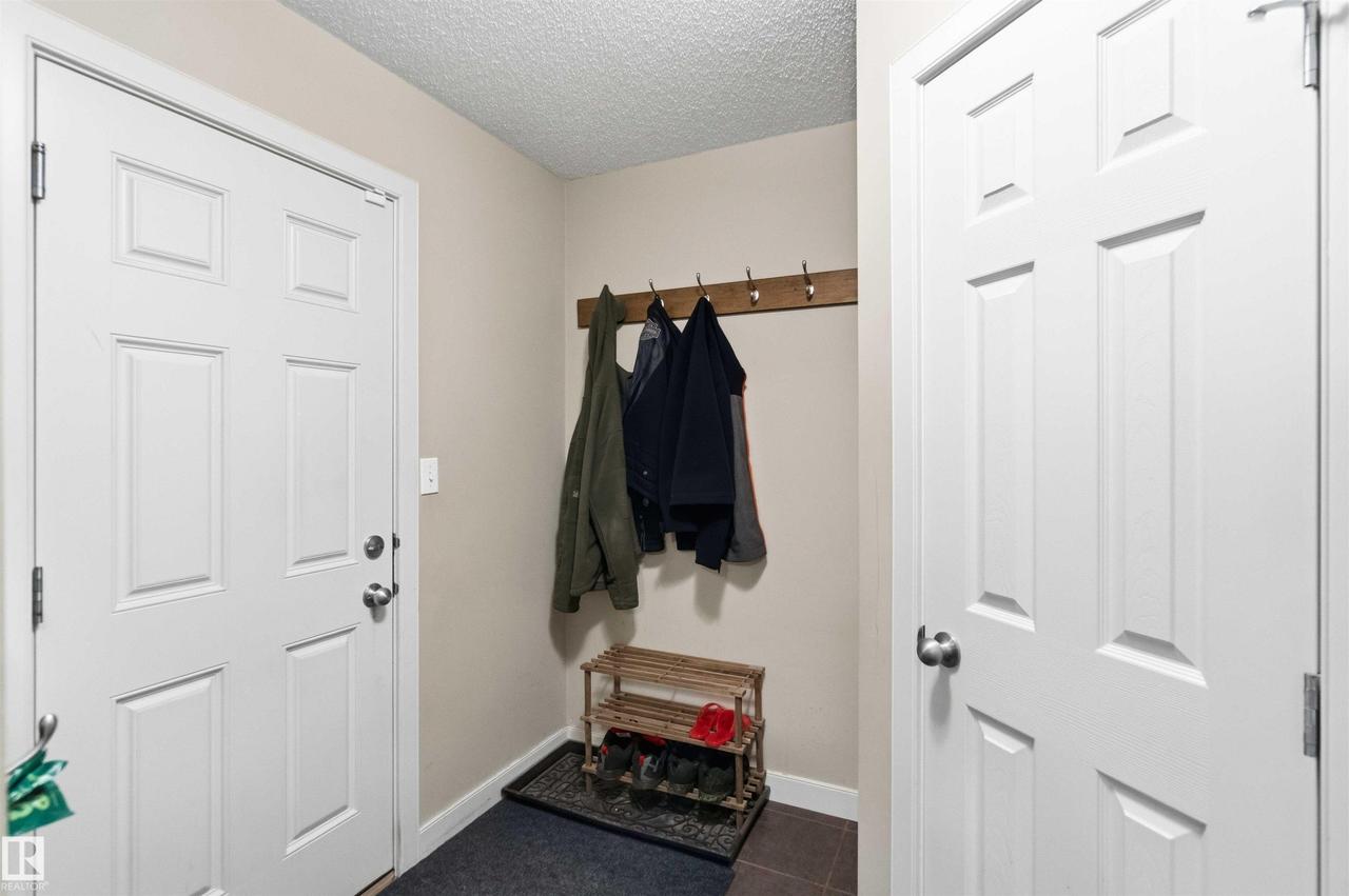 20032 131 Avenue Nw, Edmonton, AB - Indoor Photo Showing Other Room