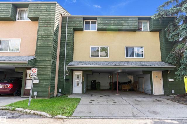 899 Abbotsfield Road NW  Edmonton, AB T5W 4R4