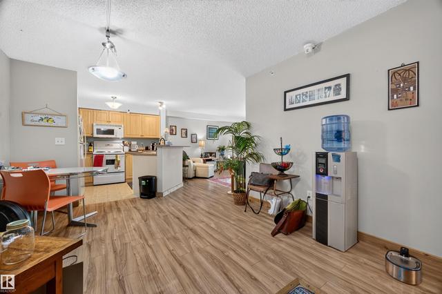 #414 11214 80 ST NW  Edmonton, AB T5B 4X5