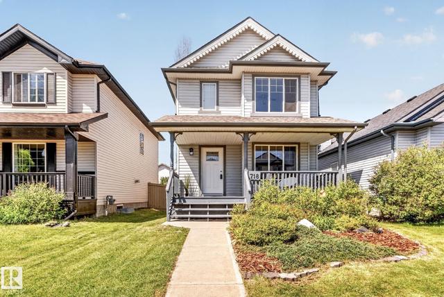 718 88A Street SW  Edmonton, AB T6X 1C4