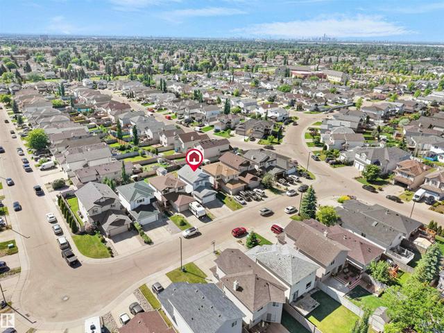 2418 32B Street NW  Edmonton, AB T6T 1Y6