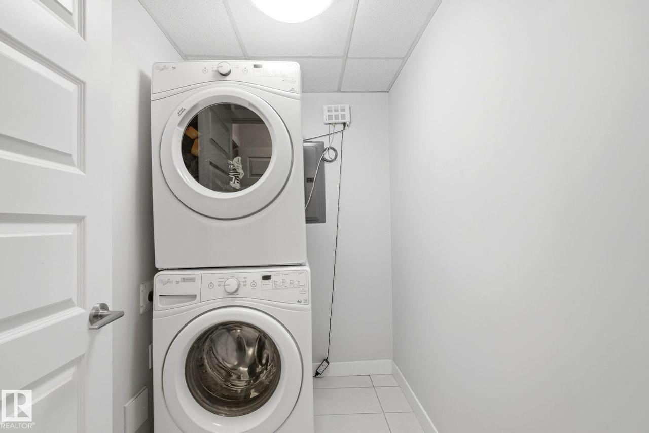 #125 5151 Windermere Boulevard Sw, Edmonton, AB - Indoor Photo Showing Laundry Room