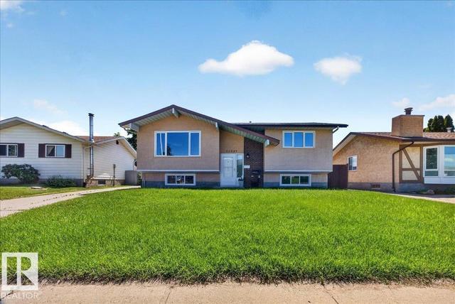 11327 165 Avenue NW  Edmonton, AB T5X 3V8