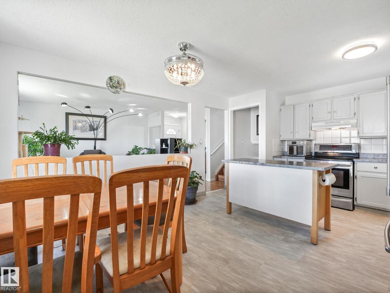 164 Warwick Road Nw, Edmonton, AB - Indoor