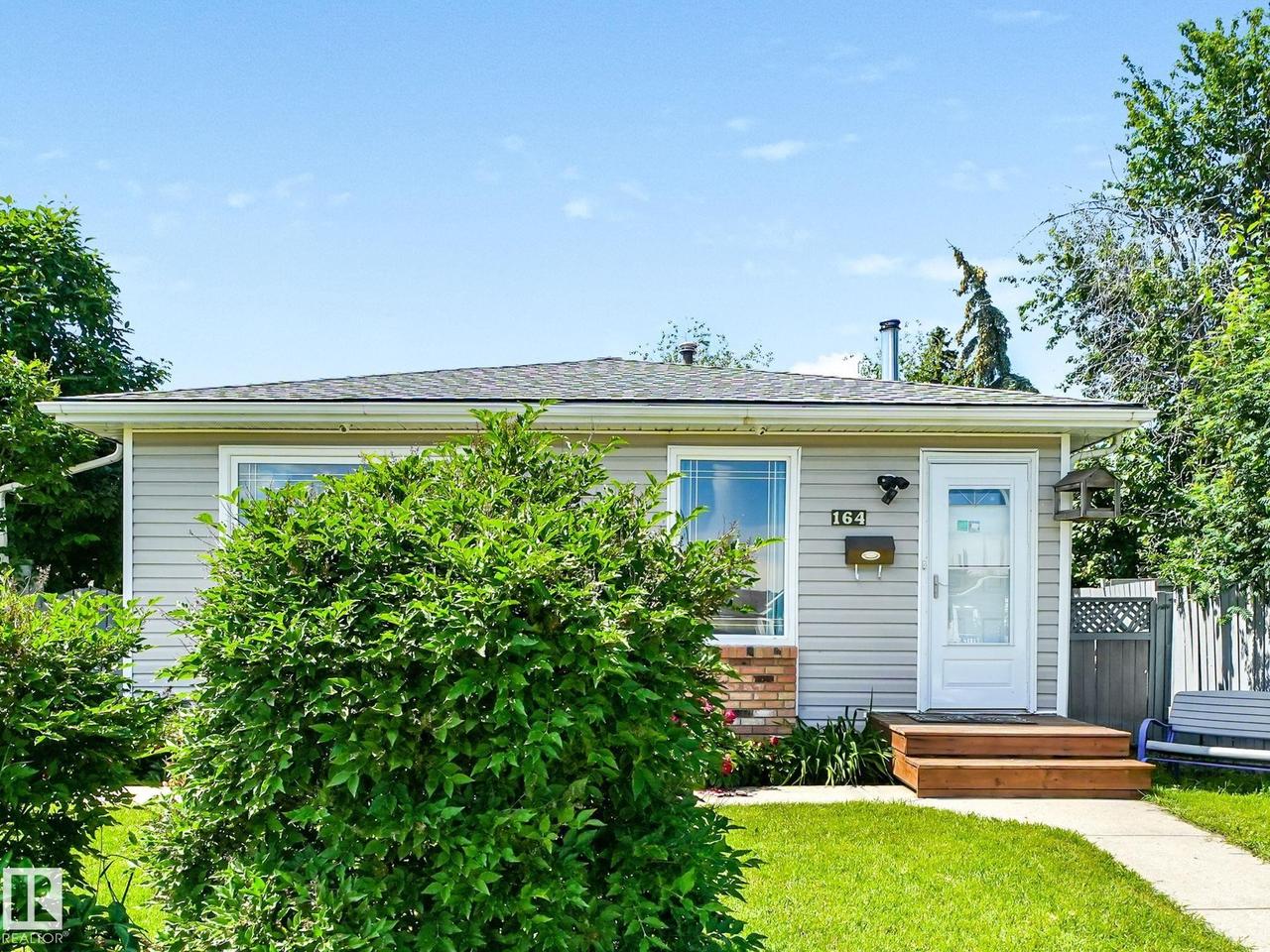 164 Warwick Road Nw, Edmonton, AB - Outdoor
