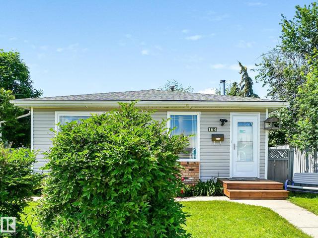 164 WARWICK Road NW  Edmonton, AB T5X 4P8