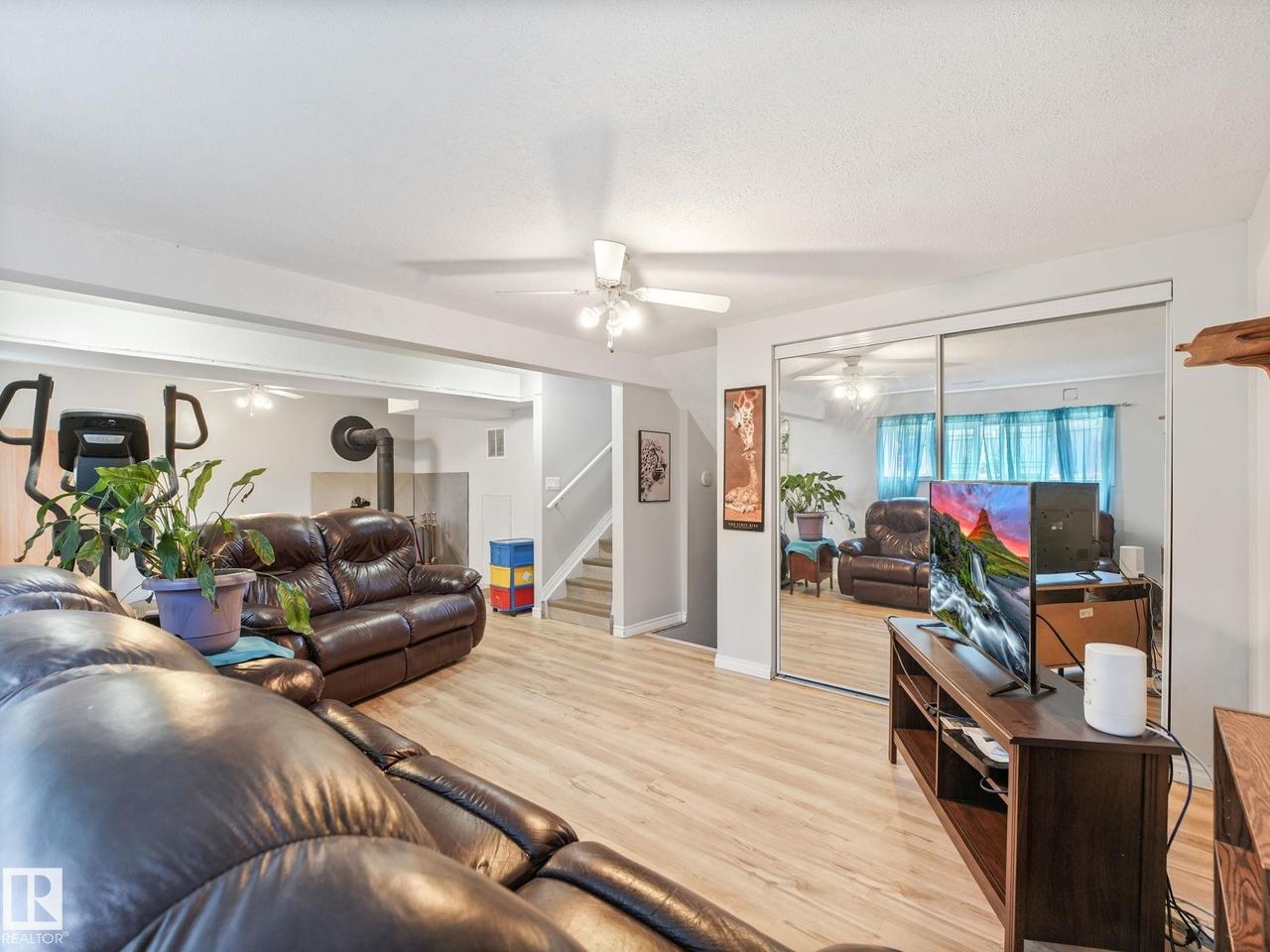 164 Warwick Road Nw, Edmonton, AB - Indoor