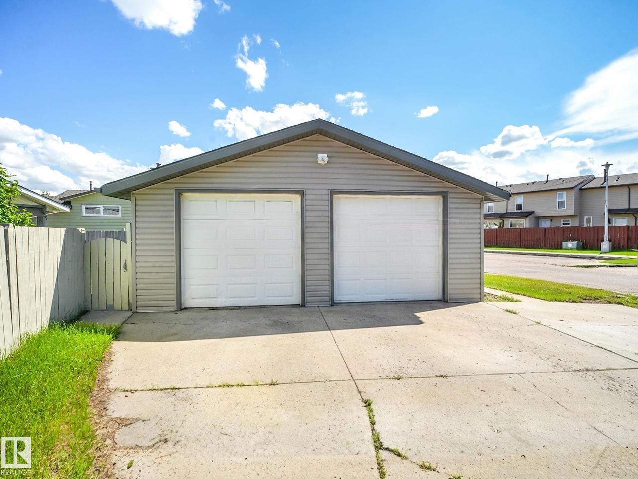 164 Warwick Road Nw, Edmonton, AB - Outdoor With Exterior