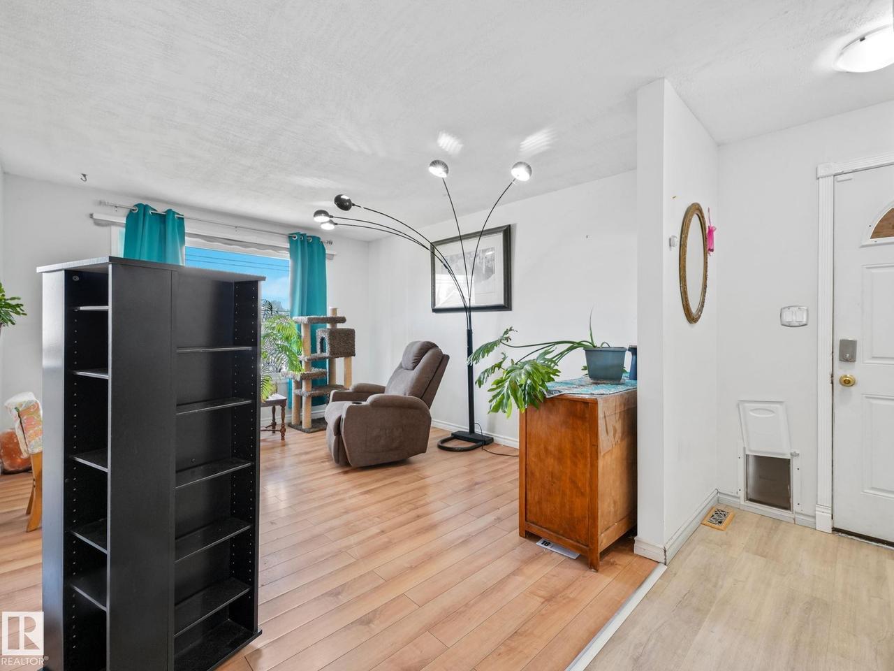 164 Warwick Road Nw, Edmonton, AB - Indoor