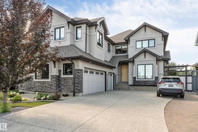 656 180 Street SW  Edmonton, AB T6W 2T1