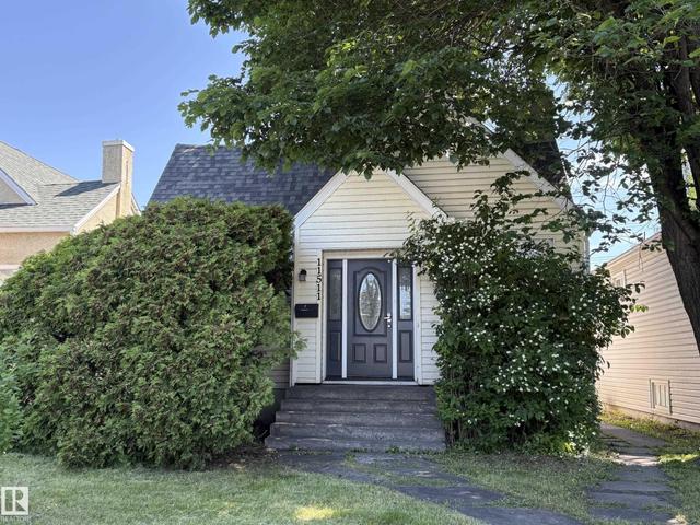 11511 101 Street NW  Edmonton, AB T5G 2B2