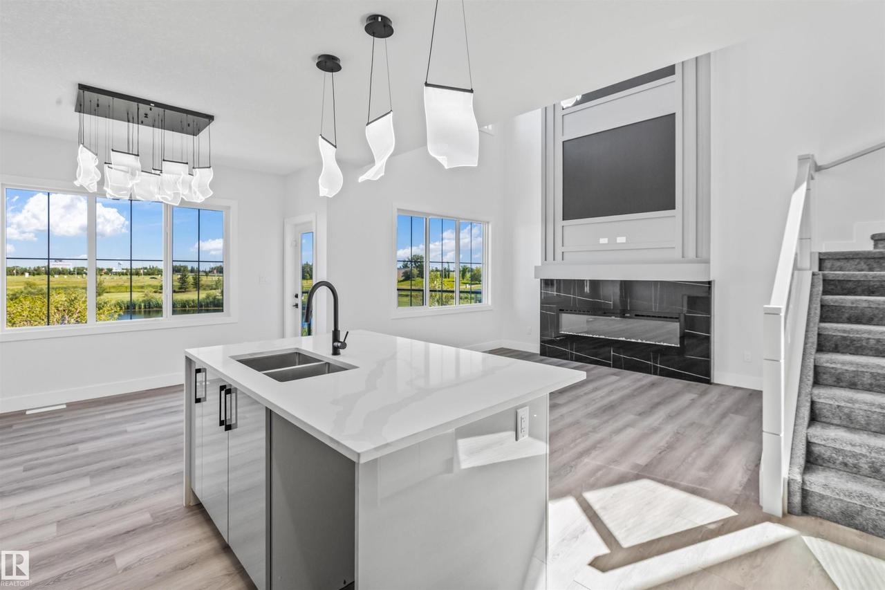 190 Elliott Wynd, Fort Saskatchewan, AB - Indoor Photo Showing Kitchen With Double Sink