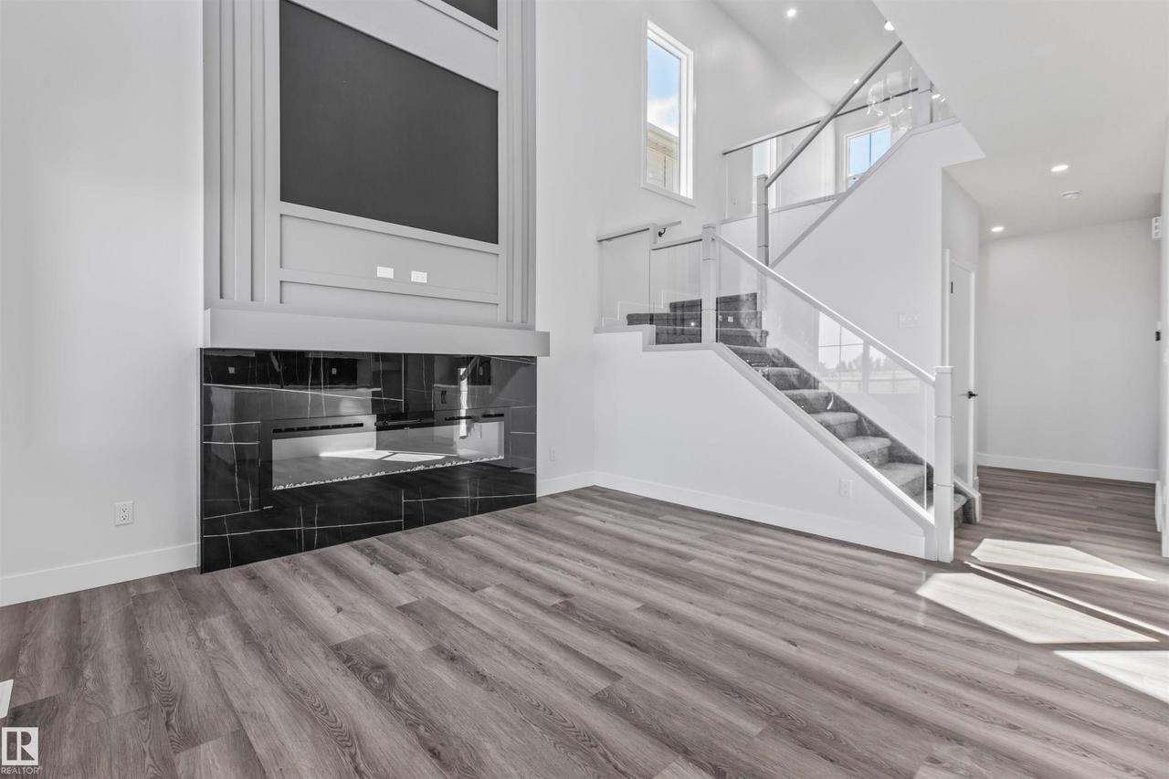 190 Elliott Wynd, Fort Saskatchewan, AB - Indoor Photo Showing Other Room