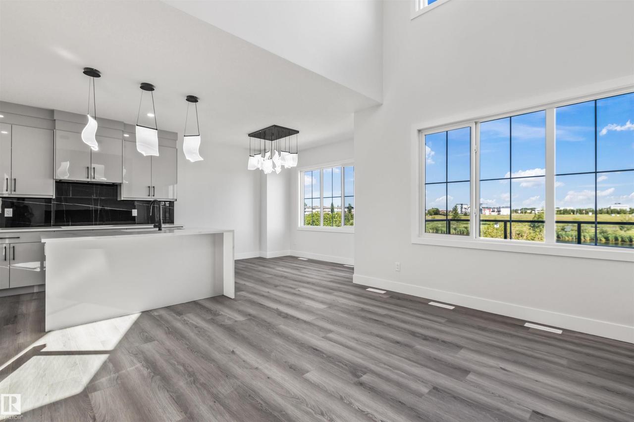 190 Elliott Wynd, Fort Saskatchewan, AB - Indoor Photo Showing Kitchen
