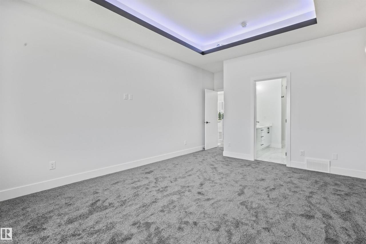 190 Elliott Wynd, Fort Saskatchewan, AB - Indoor Photo Showing Other Room