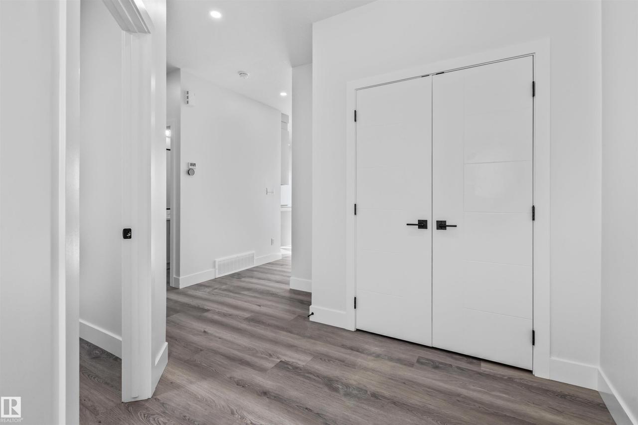 190 Elliott Wynd, Fort Saskatchewan, AB - Indoor Photo Showing Other Room