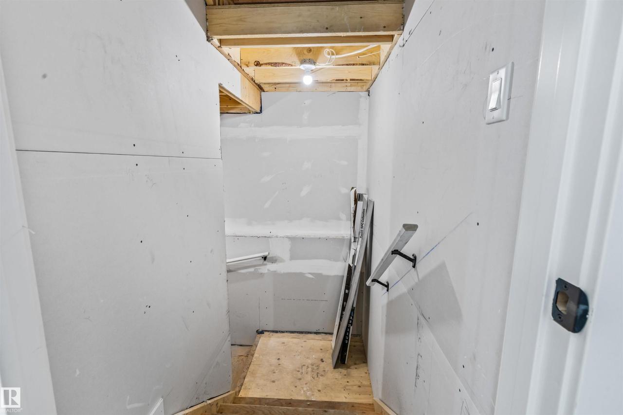 190 Elliott Wynd, Fort Saskatchewan, AB - Indoor