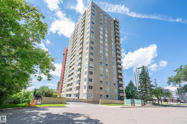 #204 12303 JASPER AV NW  Edmonton, AB T5N 3K7