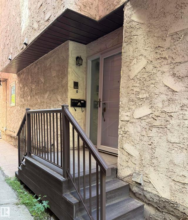 10344A 121 Street NW  Edmonton, AB T5N 1K8