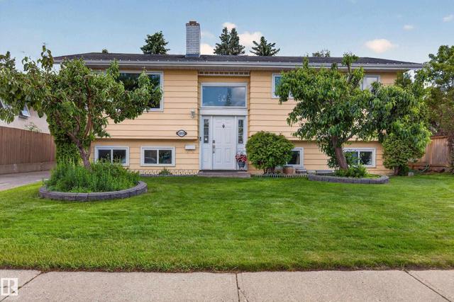 18509 92A Avenue NW  Edmonton, AB T5T 1P5