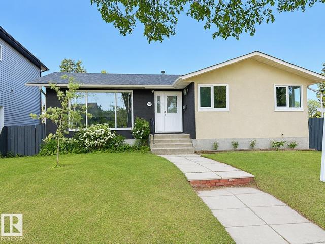 9523 151 Street NW  Edmonton, AB T5P 1S2
