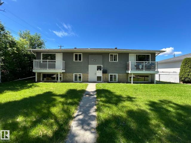 11812 45 Street NW  Edmonton, AB T5W 2T4