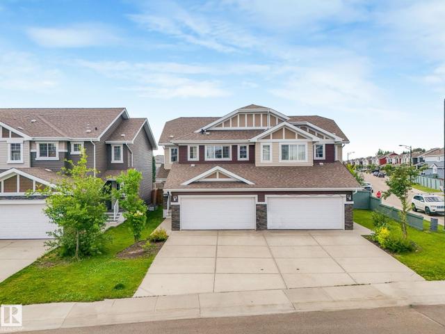 16619 14 Avenue SW  Edmonton, AB T6W 3C3