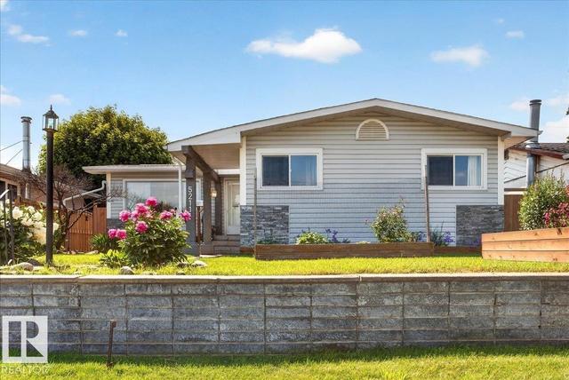5211 94A Avenue NW  Edmonton, AB T6B 0Y6