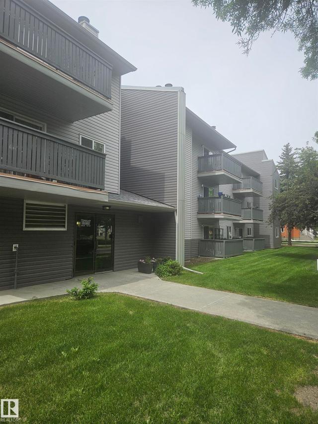 #206 10838 108 street NW  Edmonton, AB T5H 3A6